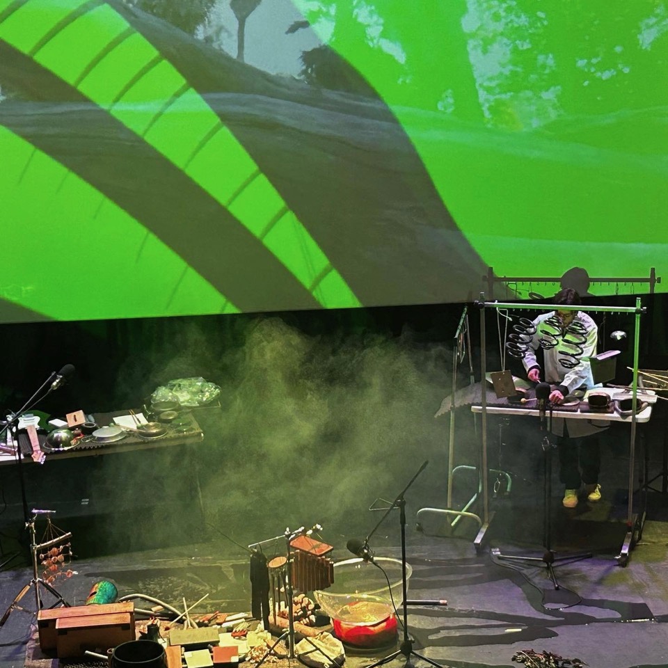 Cartel oficial del evento Ressonâncias Climáticas: A Sinfonia das Esferas Percussivas