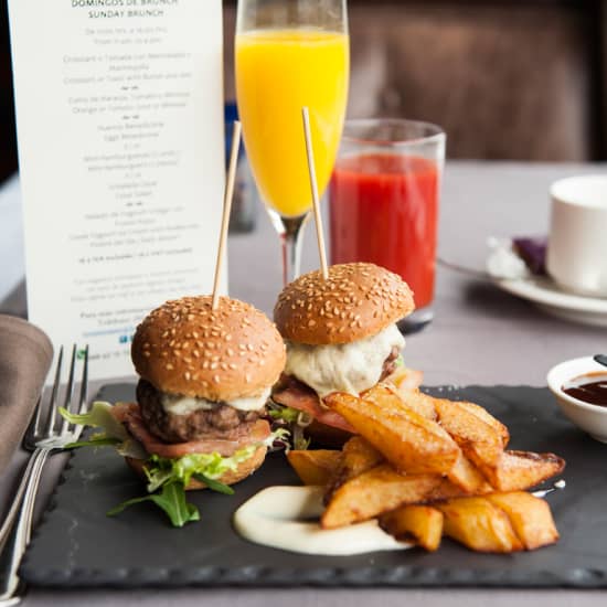 Cartel oficial del evento Brunch Dominical