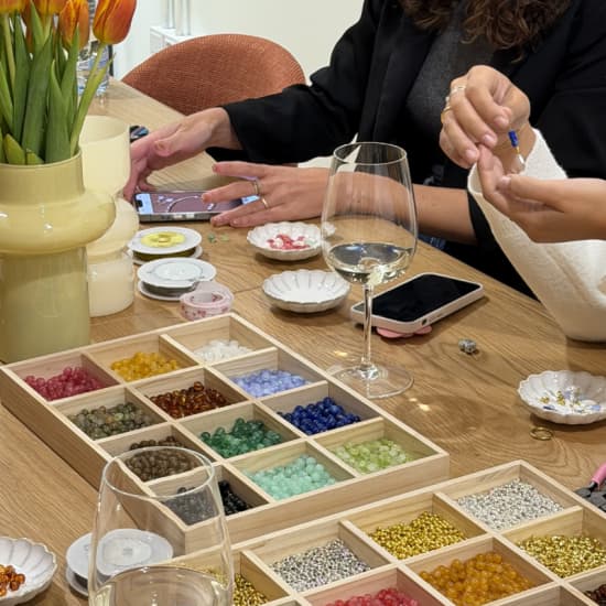 Cartel oficial del evento Entre joyas y vino