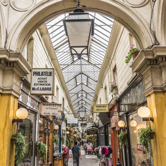 Cartaz oficial do evento Vivez une expérience inoubliable avec une visite théâtralisée des Passages Couverts de Paris !