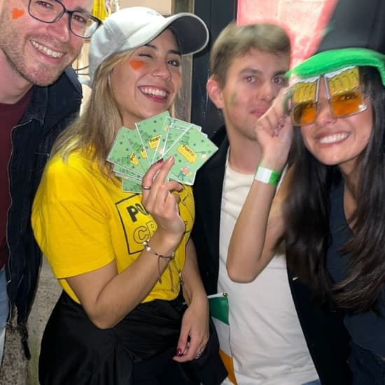 Cartaz oficial do evento St. Patrick’s pubcrawl: 7 bebidas, 5 horas, 4 bares + entrada sem fila na discoteca!