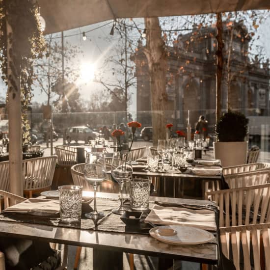 Cartel oficial del evento San Valentin de 5 Estrellas en Hospes Madrrid