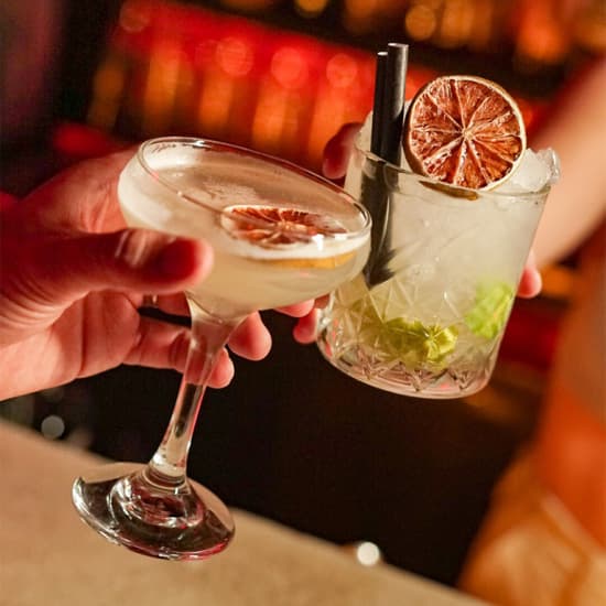 Cartaz oficial do evento Fiesta VIP sin esperas en Commo Cocktail Bar