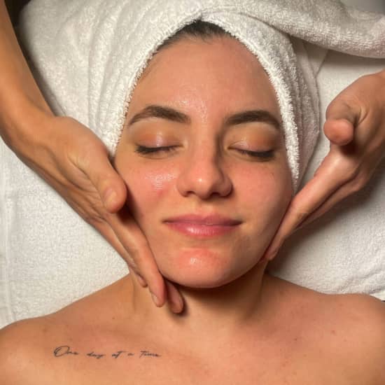 Cartel oficial del evento Tratamiento Facial Nefertiti 60'