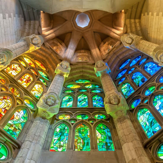 Cartel oficial del evento Visita guiada por el interior de la Sagrada Familia