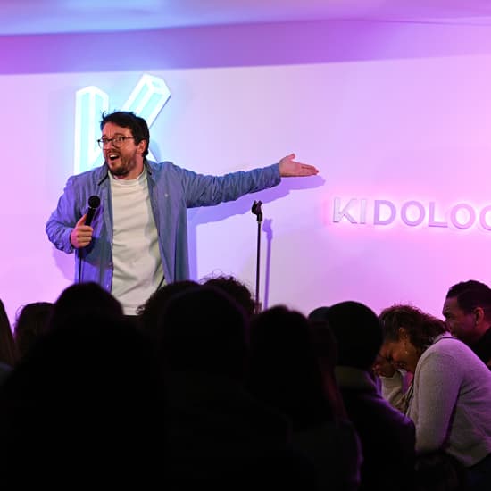 Cartel oficial del evento KIDOLOGY Comedy Club