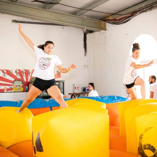 Cartaz oficial do evento Humor Amarillo + Cena 5º Pino y Discoteca