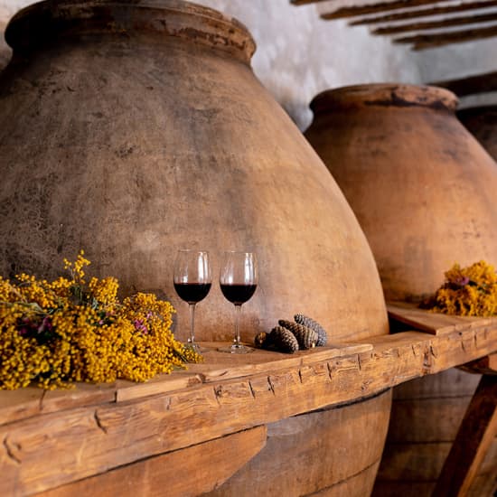 Official cover of the event Noche de hotel, desayuno, visita y degustación de vinos y quesos