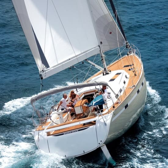 Official cover of the event Paseo en velero y tour de vino de Alella