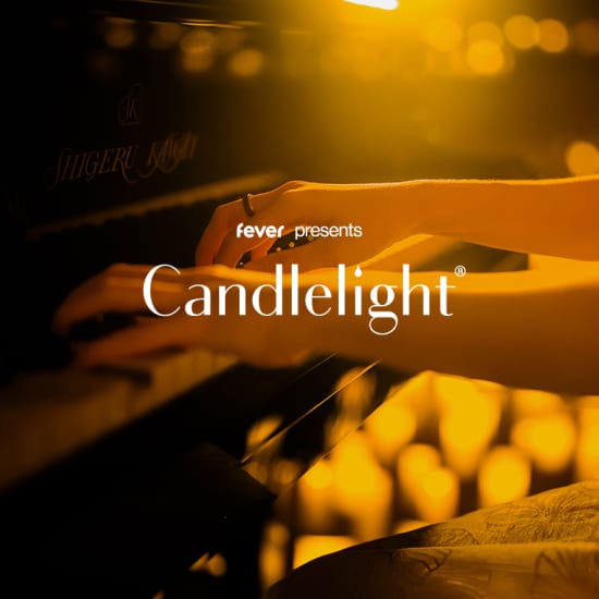 Cartaz oficial do evento Candlelight: Tributo a Ludovico Einaudi