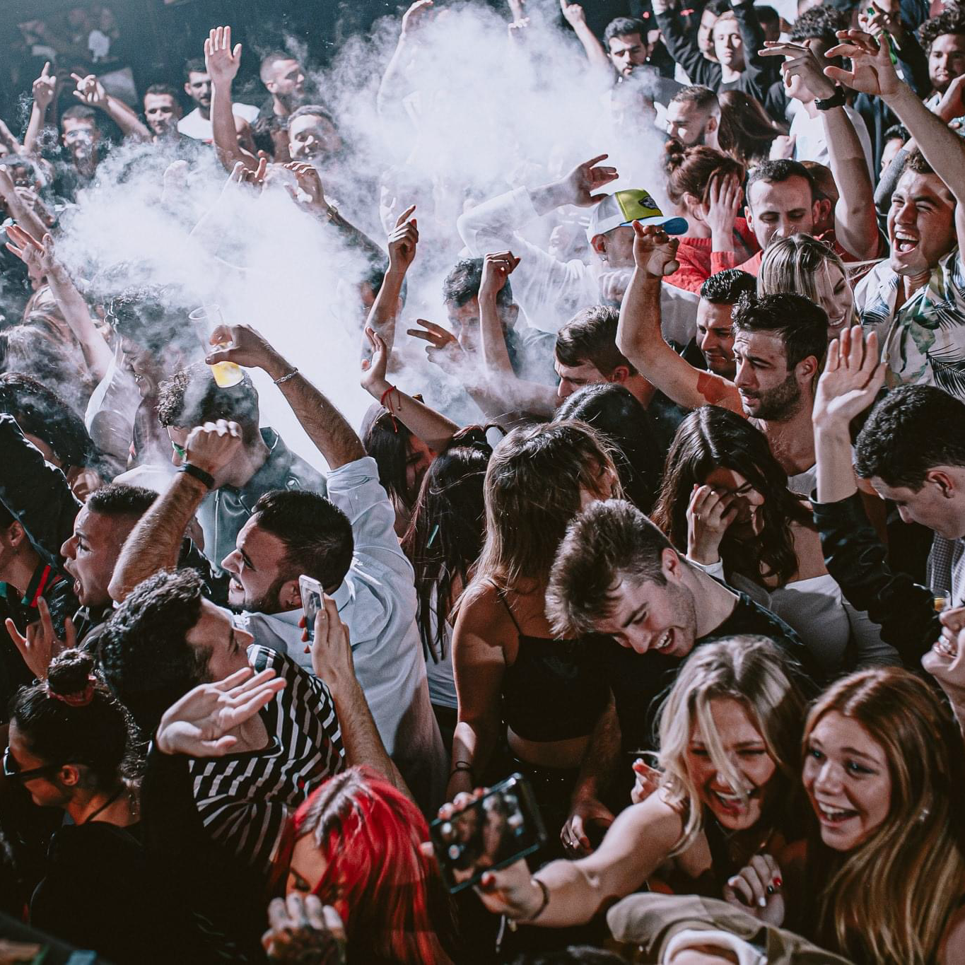 Cartaz oficial do evento Monday l reggaeton & hip-hop l last free