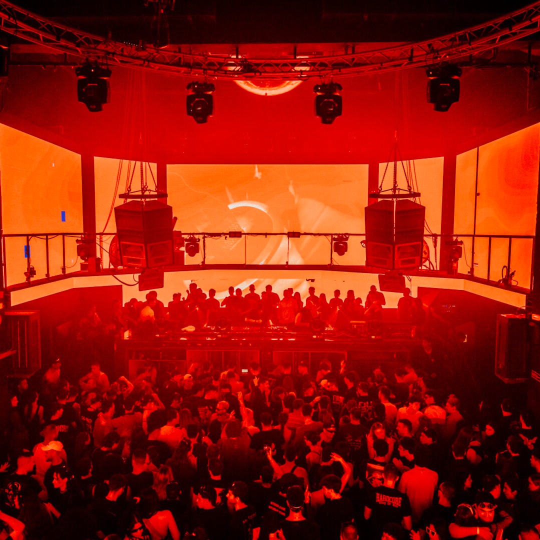 Cartaz oficial do evento PRISM & KOMPOUND pres. EASTER INDOOR RAVE